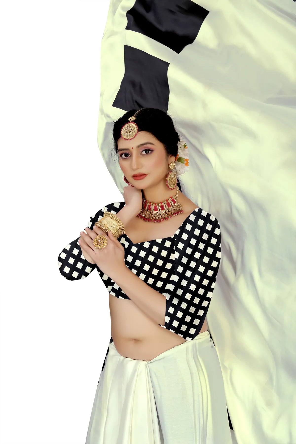 Glimmering Threads: Exquisite Silk Sarees for Women's (SAREE D8-WHITE-BLACK)
