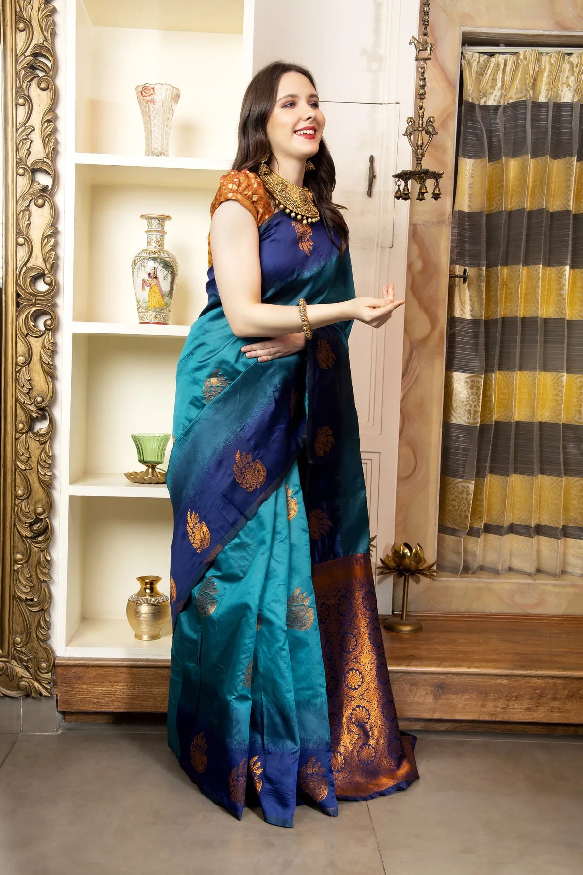 Glimmering Threads: Exquisite Silk Sarees for Women's (A SAREE D3-BLUE &amp; SEA BLUE)